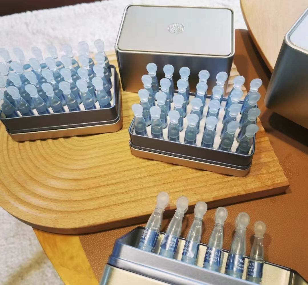 护肤春季皮肤觉得敏感干燥起皮,冬季皮肤干燥易脱皮用什么护肤品