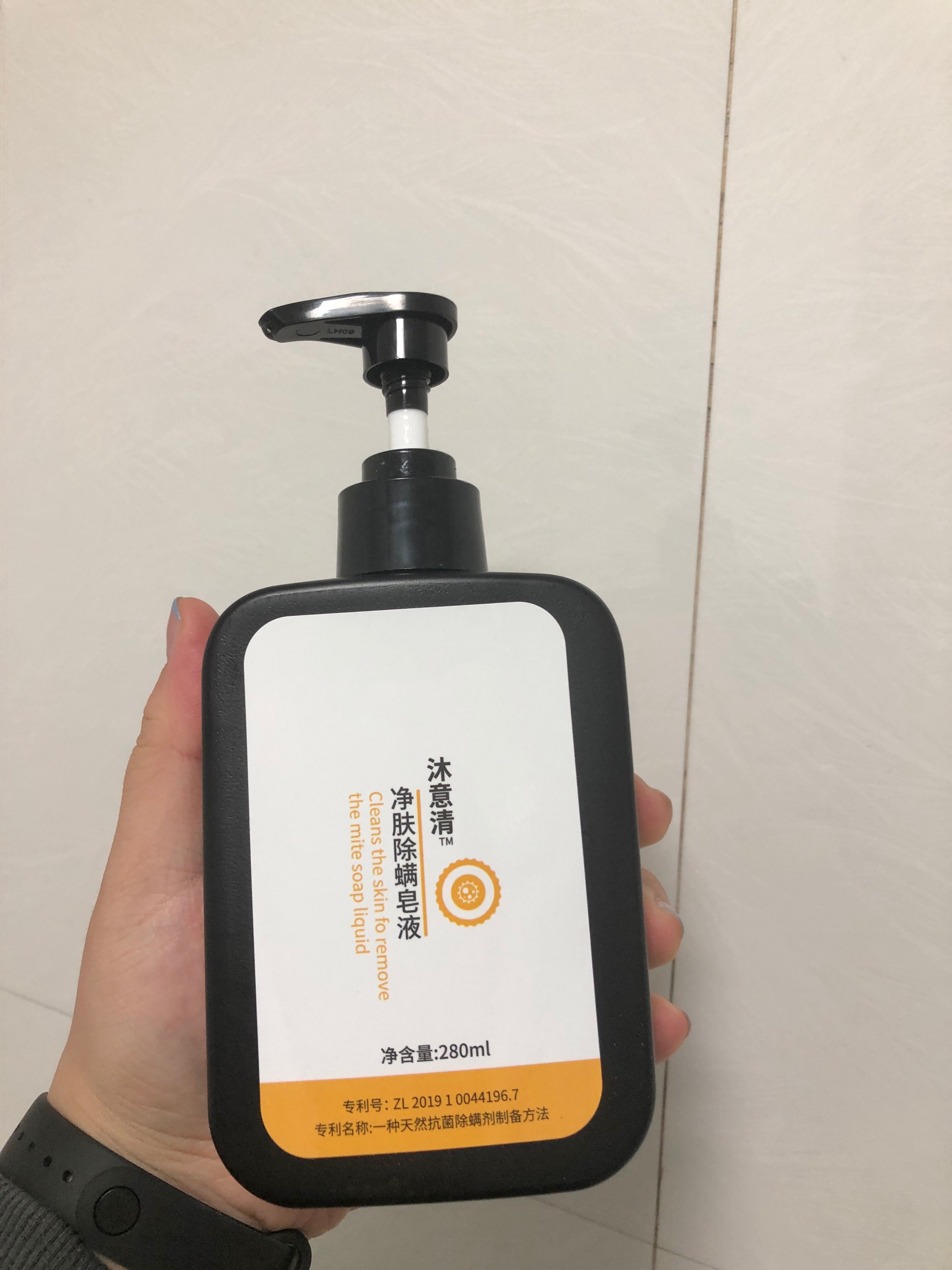 后背痘痘反反复复怎么彻底去除,后背长痘痘的清洁护理