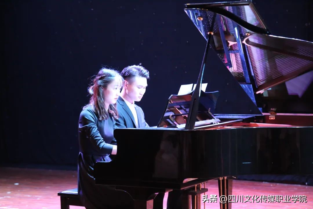 四川文化传媒职业学院是单招吗,四川文化传媒职业学院报名时间表