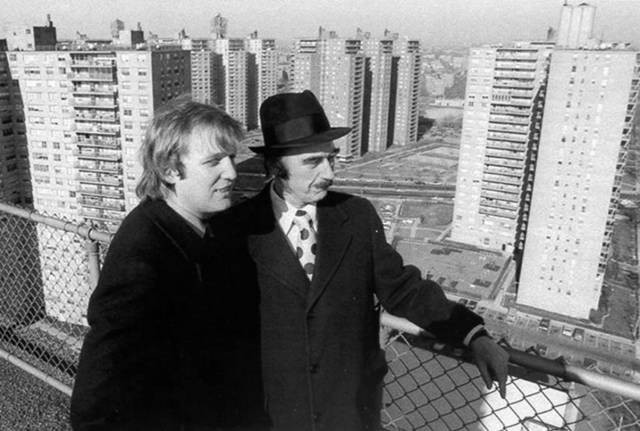 特朗普年轻时的颜值像猫王,特朗普年轻时帅气