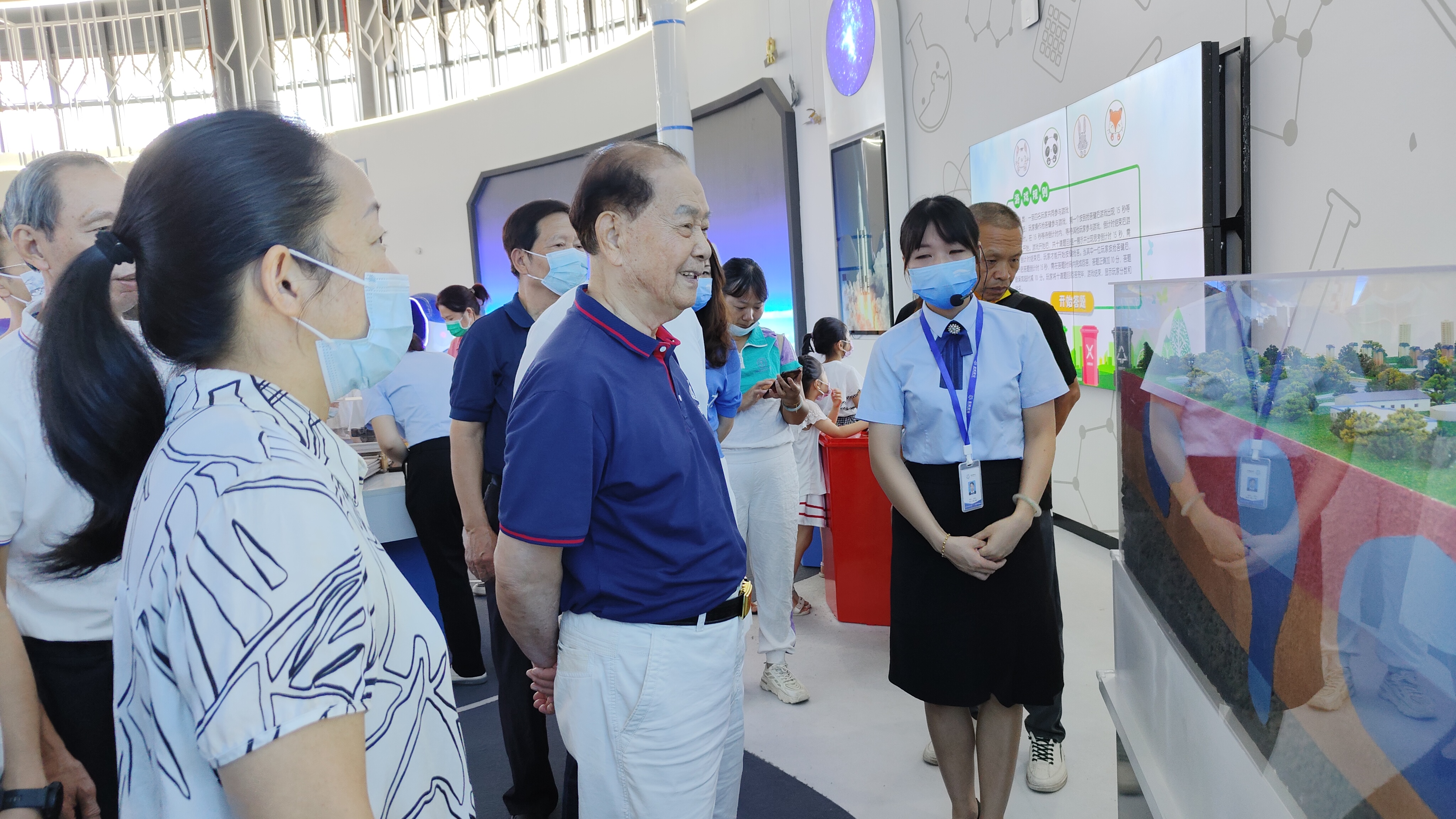 何质彬院士什么级别,何质彬院士进校园