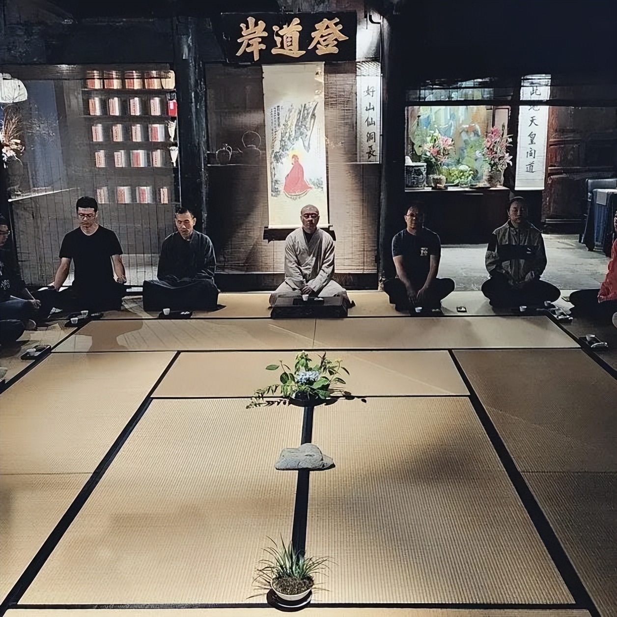 峨眉山一日徒步攻略,峨眉山徒步3天2夜攻略上下山