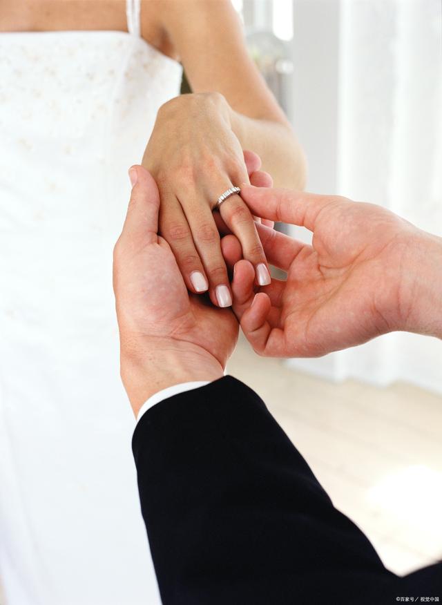 大年初一夫妻为一点小事争吵好吗,夫妻大年初一吵架意味着什么