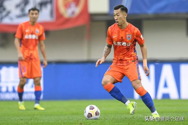 2022年中国足球开年大戏就是上演一出“不可告人的转会秘密”