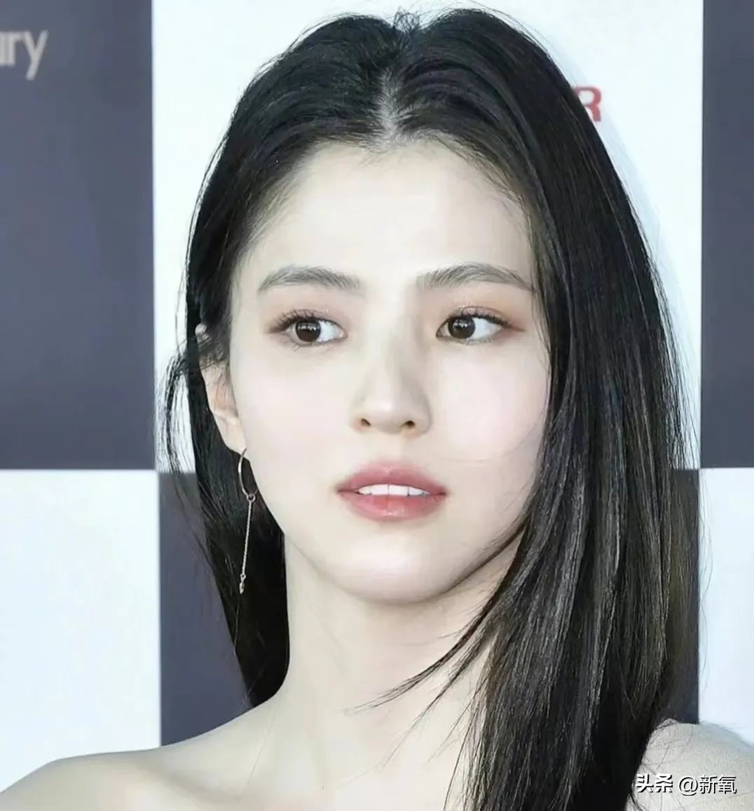 韩素希在ins上的画，真的是好担心她