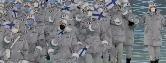 北京冬奥会开幕式羽绒服盘点,中国队穿的大衣到底是什么来头?