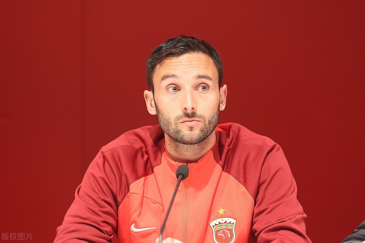 中超争冠与保级组形势初现端倪,中超首轮黑马比赛