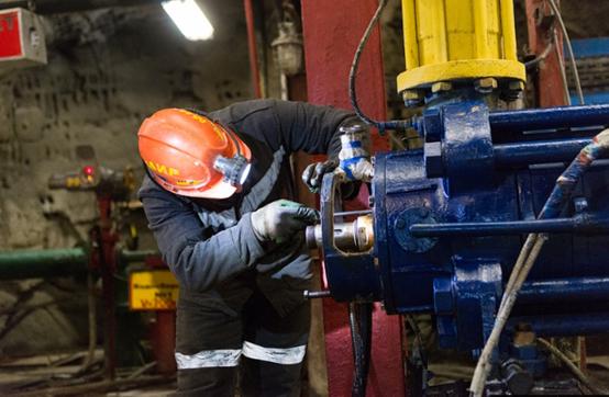 飞越俄罗斯上空,世界目前最大的钻石矿