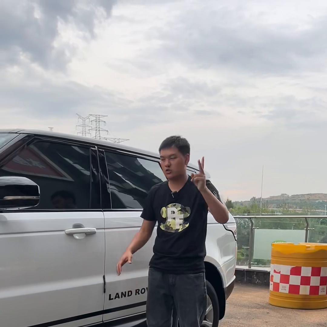 路虎揽胜星脉18款二手车多少钱,18年路虎揽胜柴油版值得买吗