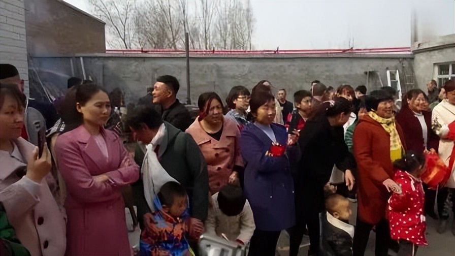 农村红白喜事司仪语言大全,农村红白喜事司仪主持词结束语