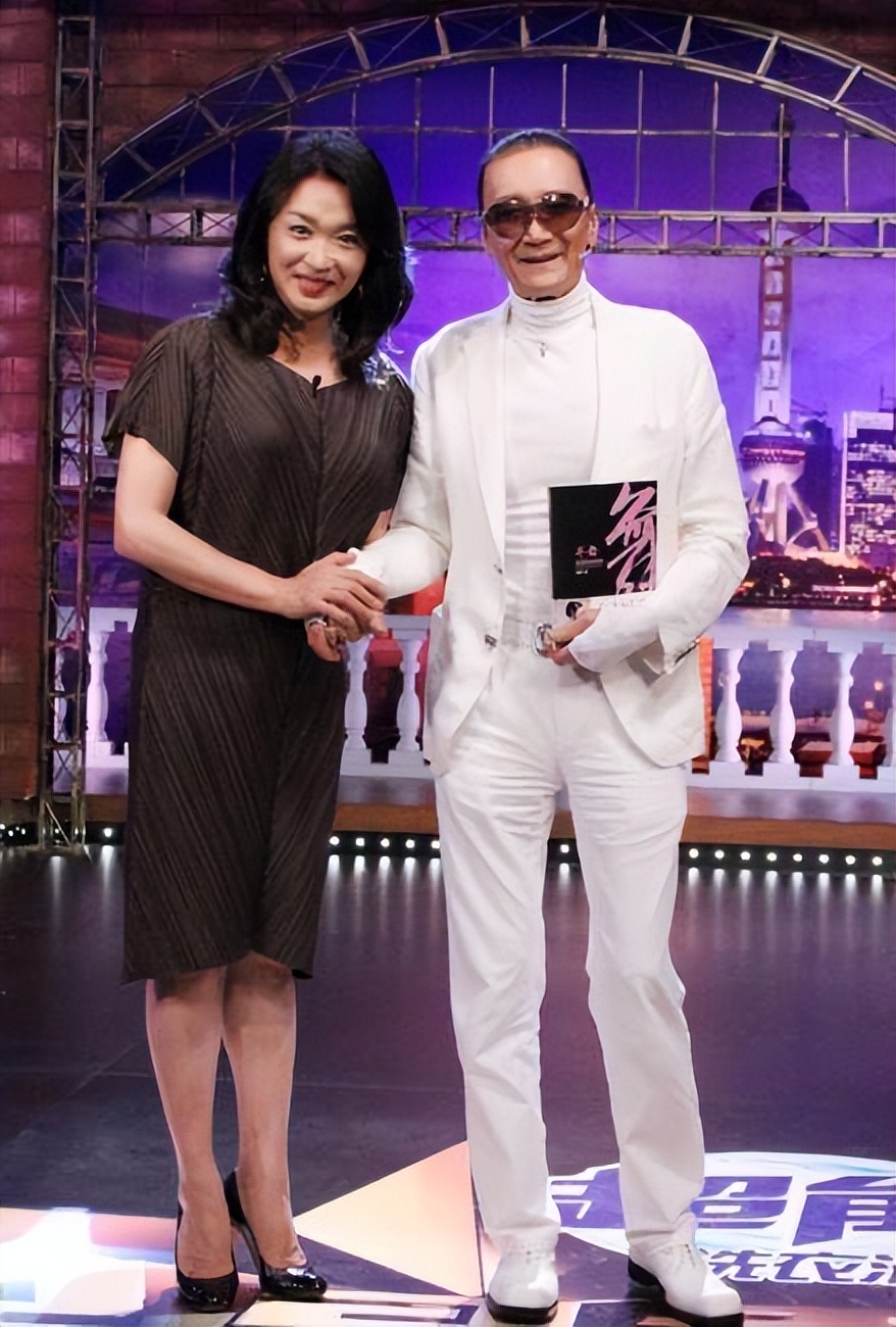 成龙谢贤向华强,谢贤李小龙谁大