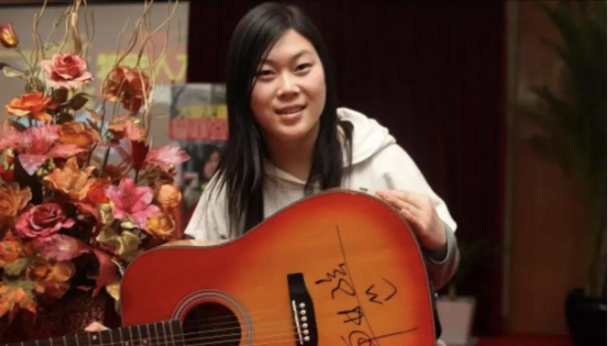 西单女孩“三级跳”：贫民女孩登上纽约时代大屏，她经历了什么