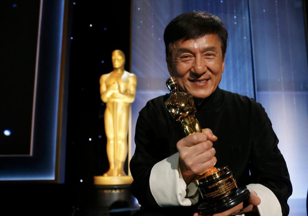 成龙为什么总拍烂片,成龙为啥开始拍烂片