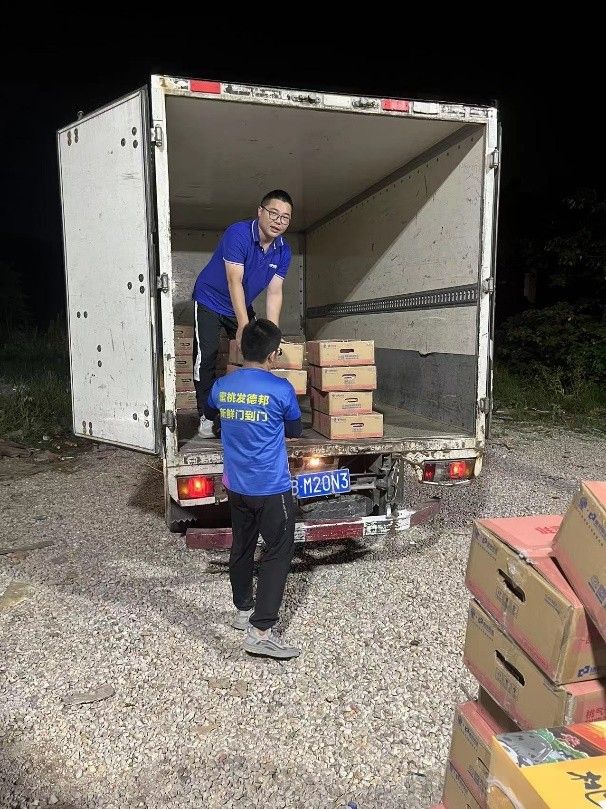 德邦快递助力无锡阳山水蜜桃大卖，次日达时效解决桃农难题