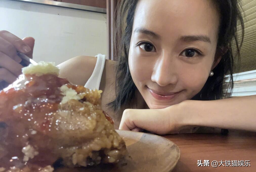 眼凸的女星,养生达人女明星