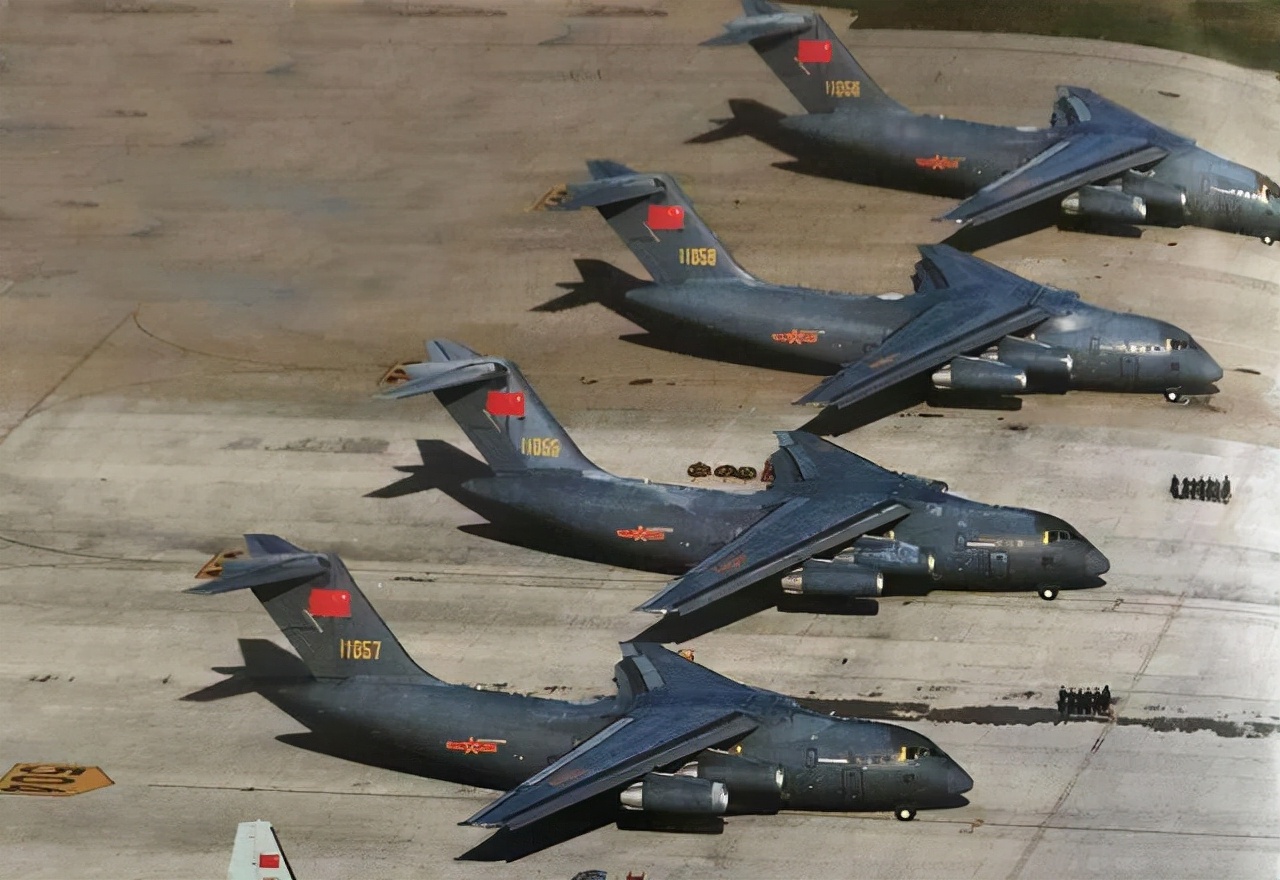 中国战略运输机运40可以运多少人,战略运输机1000吨