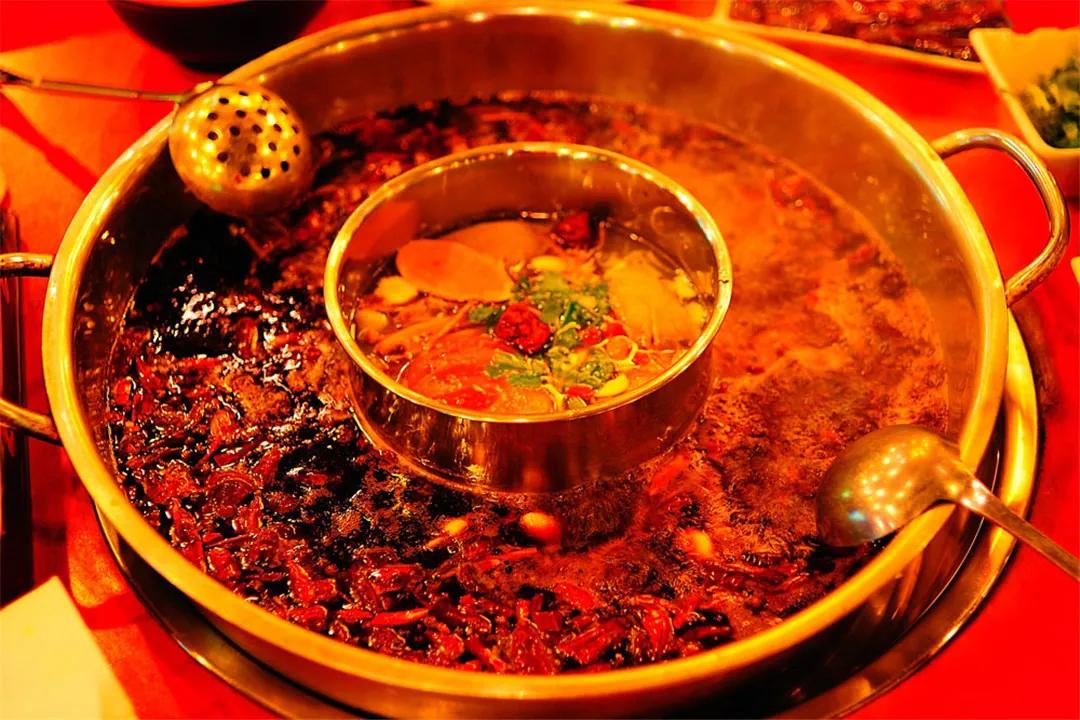 怀孕脸上变得特别油是什么原因,怀孕以后皮肤特别油