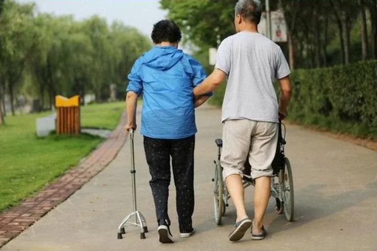 亲人一个个英年早逝,痛定思痛,我想竭尽所能改变这一切