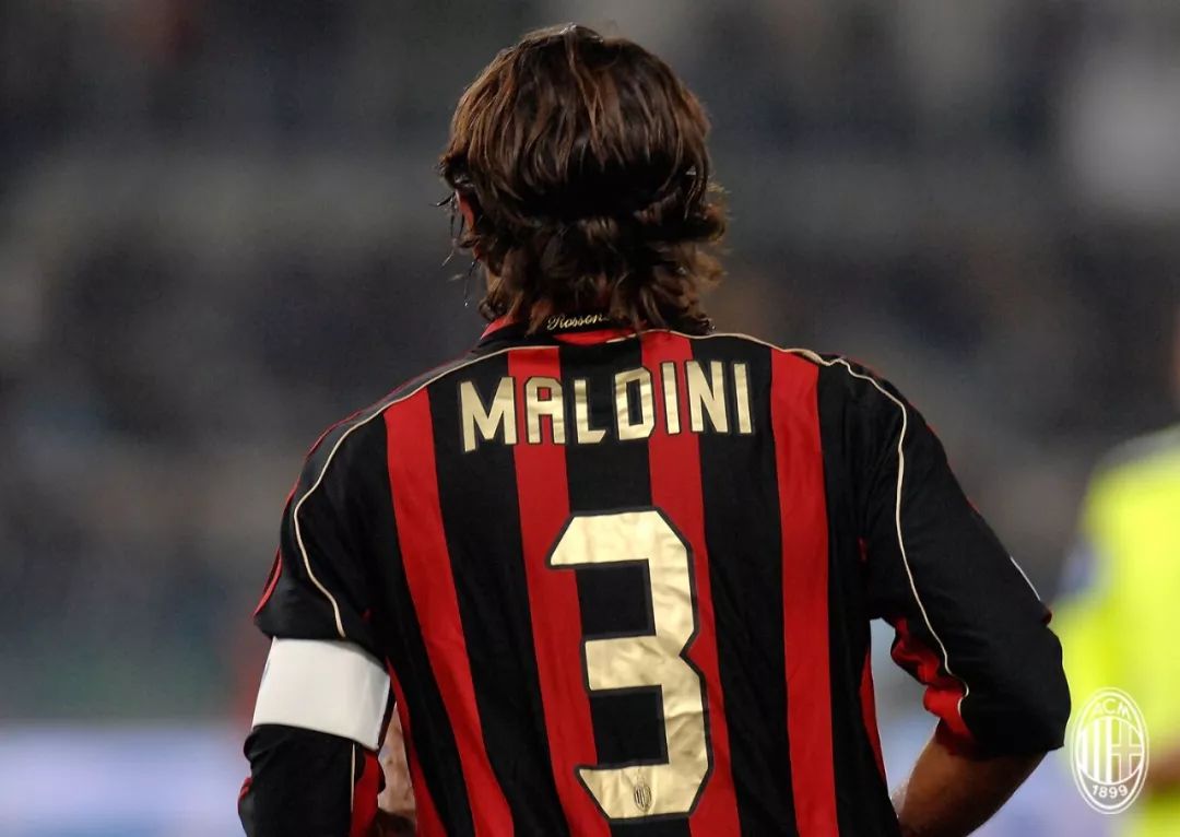 cba球衣退役的球员,退役三件球衣的球员