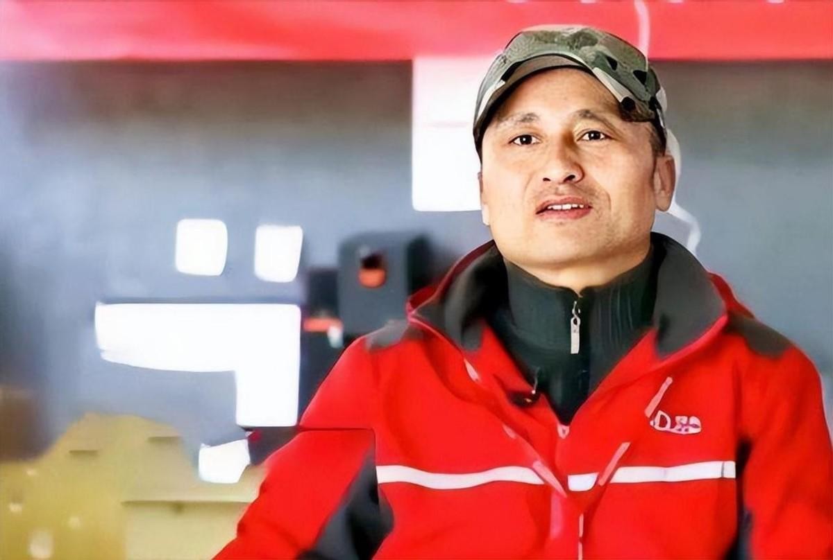 刘强东001号快递员现状,刘强东给京东001号快递员买房了吗