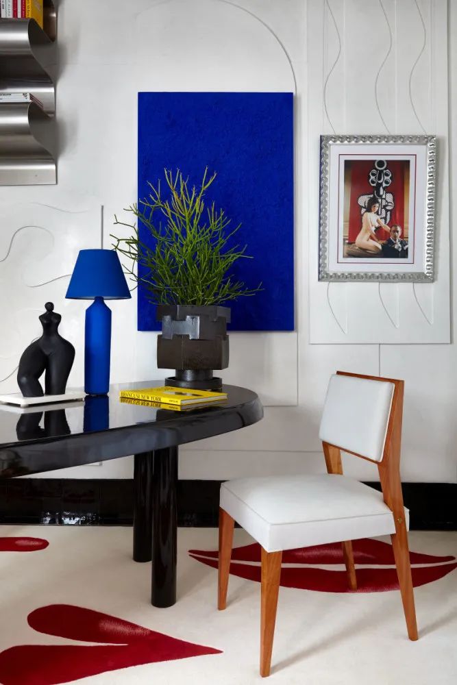 克莱因蓝背景图高级感,克莱因蓝设计