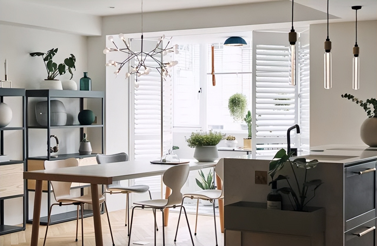 装修应该硬装好还是全屋定制,装修不选全屋定制的话怎么选