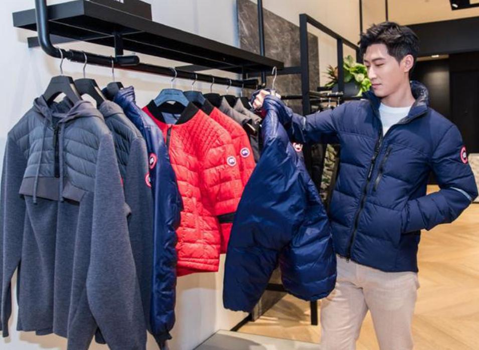 穷穿假大鹅富穿波司登,富人黑标波司登