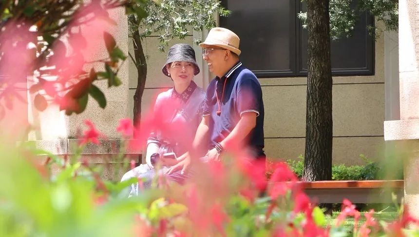 弥勒是什么样的？外地人这么说...