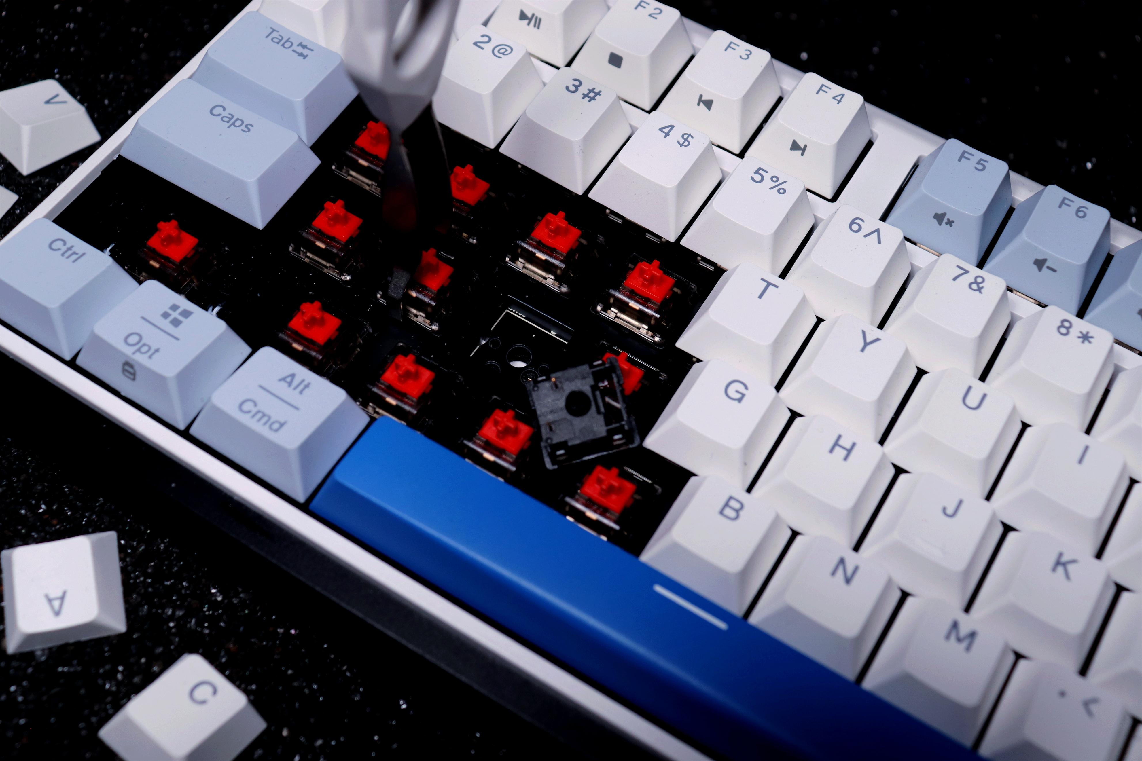 杜伽白泽机械键盘评测,杜伽K610W无线机械键盘