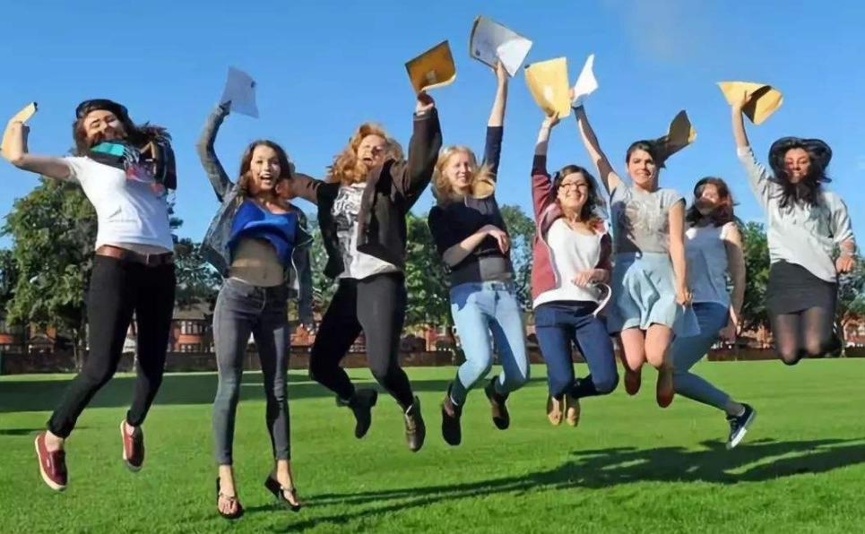 万名学生留学乌克兰，欧洲国家那么多，为什么乌克兰留学那么火？