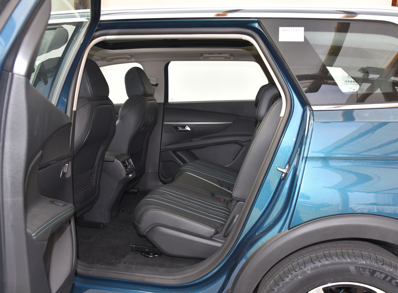 19年标致5008顶配版值得购买吗,解析最近价格猛降10万的标致5008