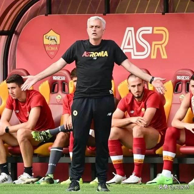 罗马穆里尼奥受欢迎,罗马穆里尼奥和曼奇尼