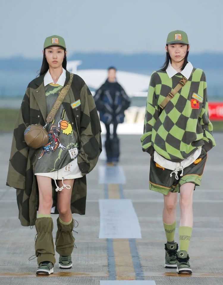 安踏真的超越阿迪了吗,安踏甩开对手