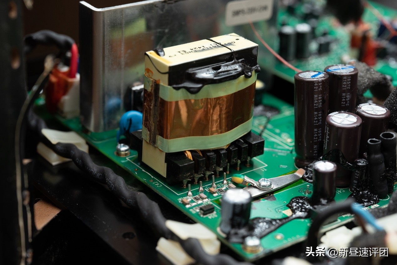 这几百元的二手5.1音箱，治好了我的电子ED