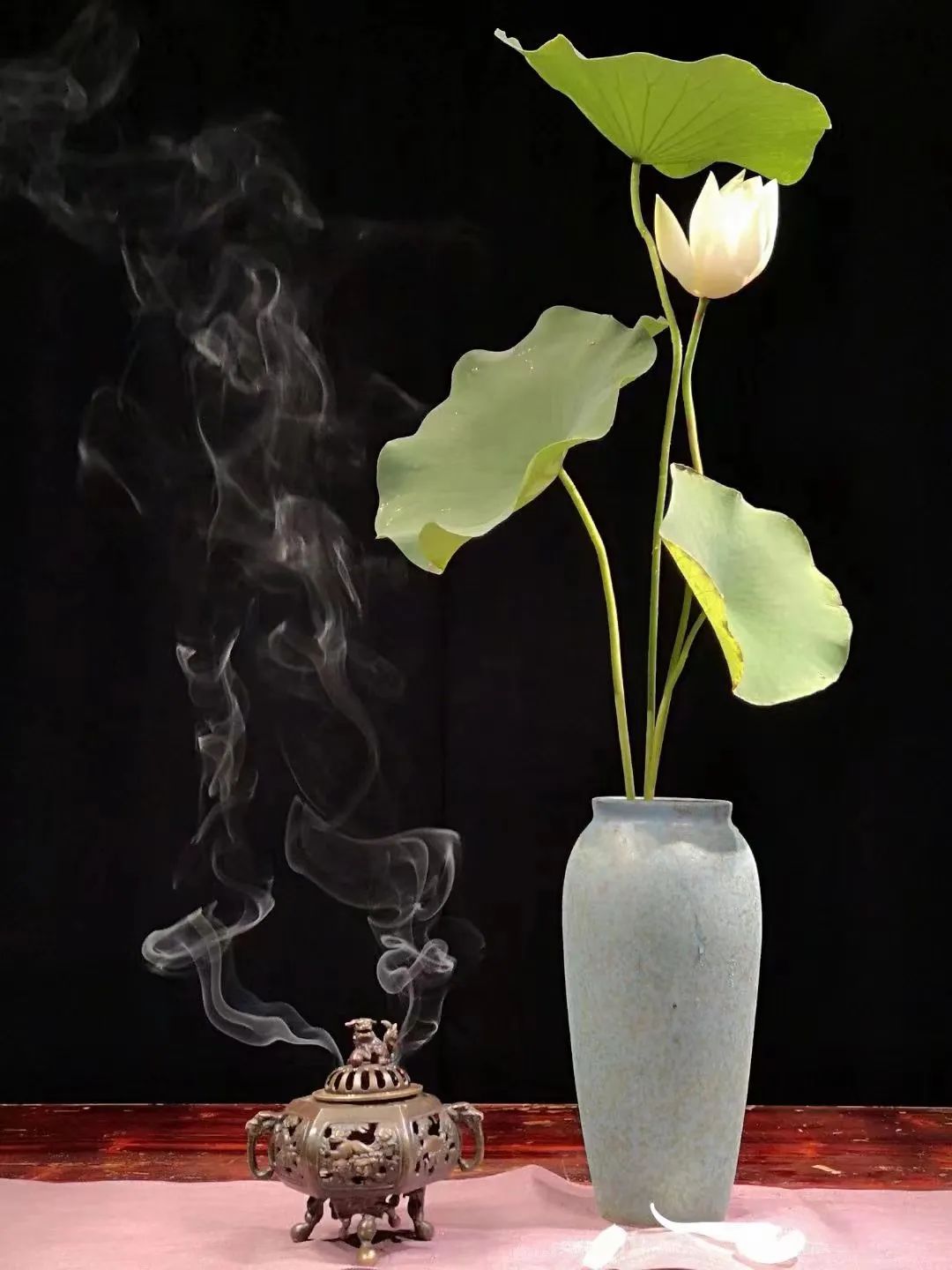 日本顶级禅意插花荷花,日式荷花插花