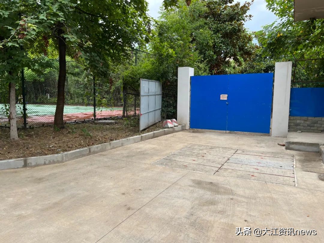 换了物业后这个小区焕然一新,换了物业的小区后来怎么样了