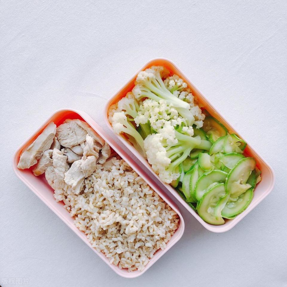 16398斤想练出马甲线需要先减脂吗,减脂减到什么程度才能有马甲线