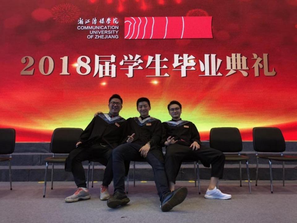 上班族辞职创业月入10万,95后的我裸辞创业