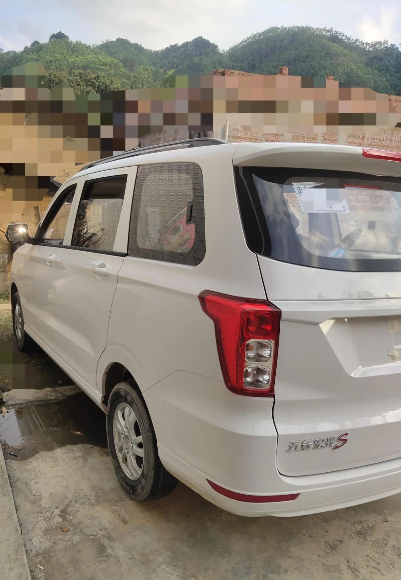 五菱宏光s怎样可以合法拉货,五菱宏光代步神器