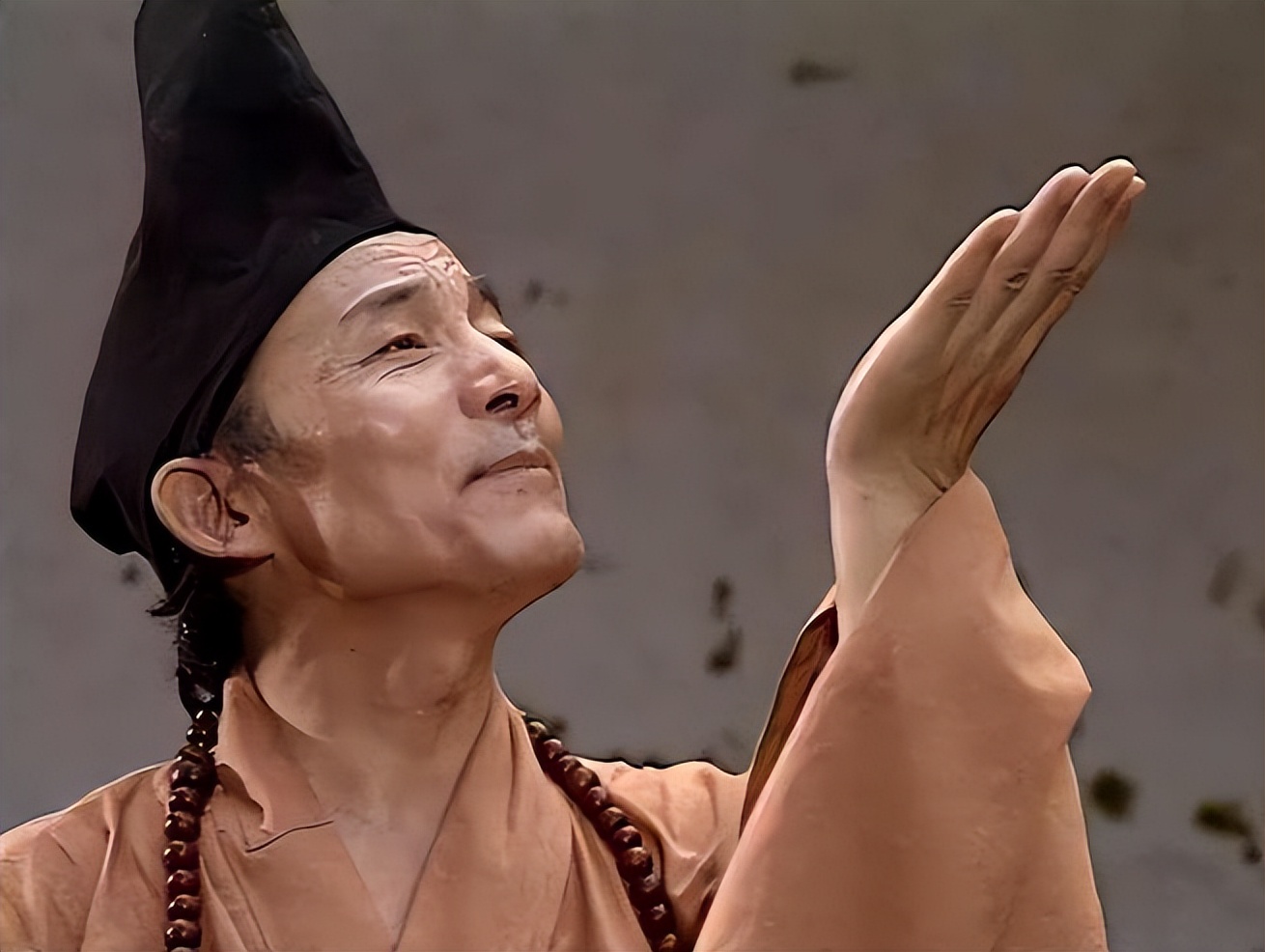 活佛济公游本昌,济公游本昌90岁再获奖