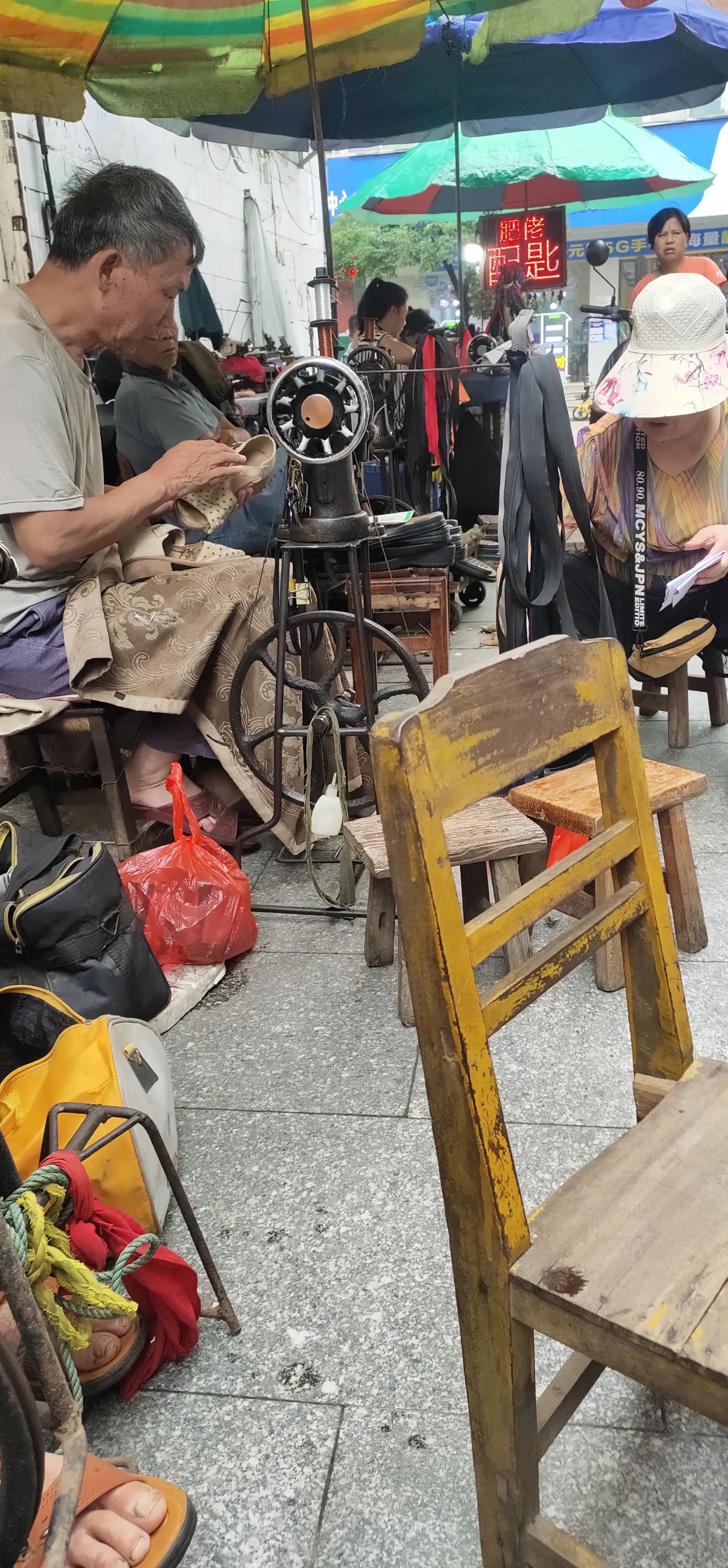 穿坏的衣服鞋子怎么处理最好,衣服鞋子丢了什么预兆