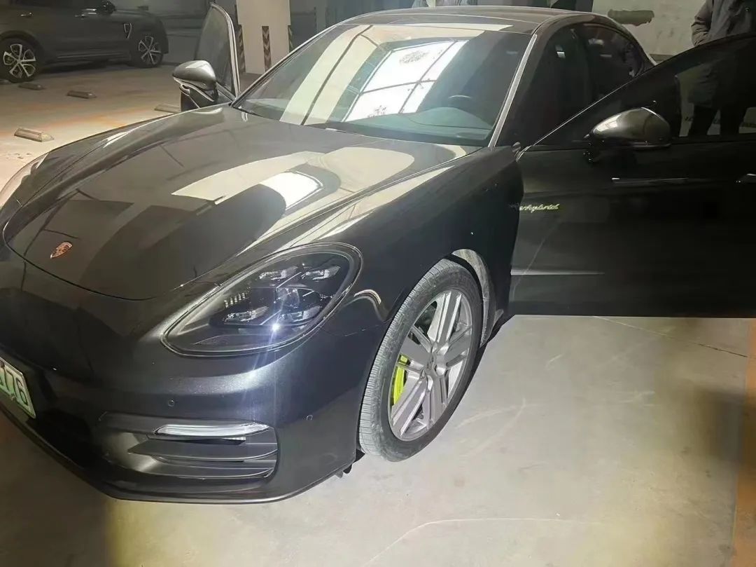 二手保时捷718敞篷跑车多少钱一辆,二手保时捷跑车要多少钱