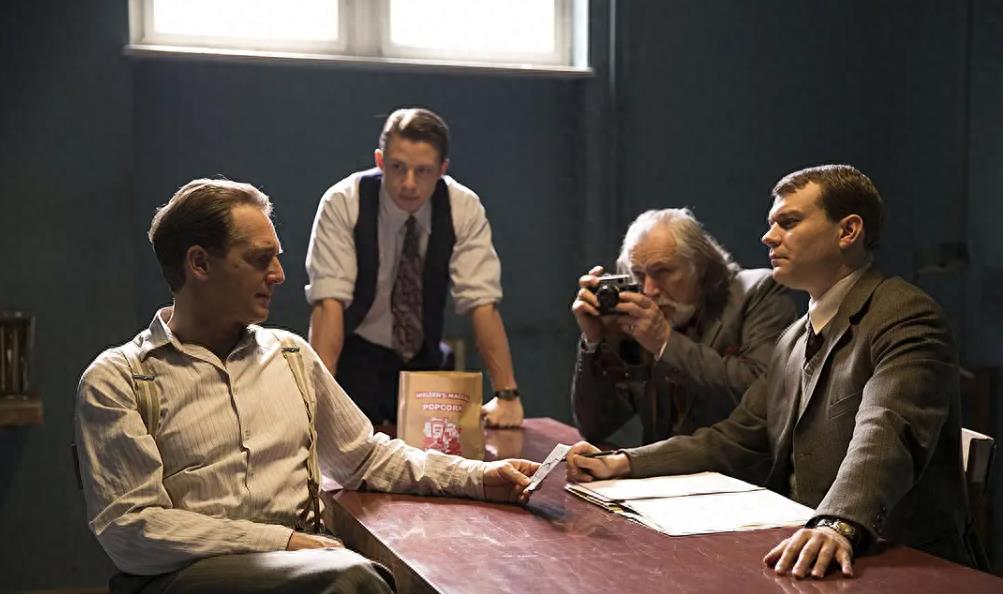 经历了严重创伤的人，如何通过心理治疗和人际关系，进行自我救赎