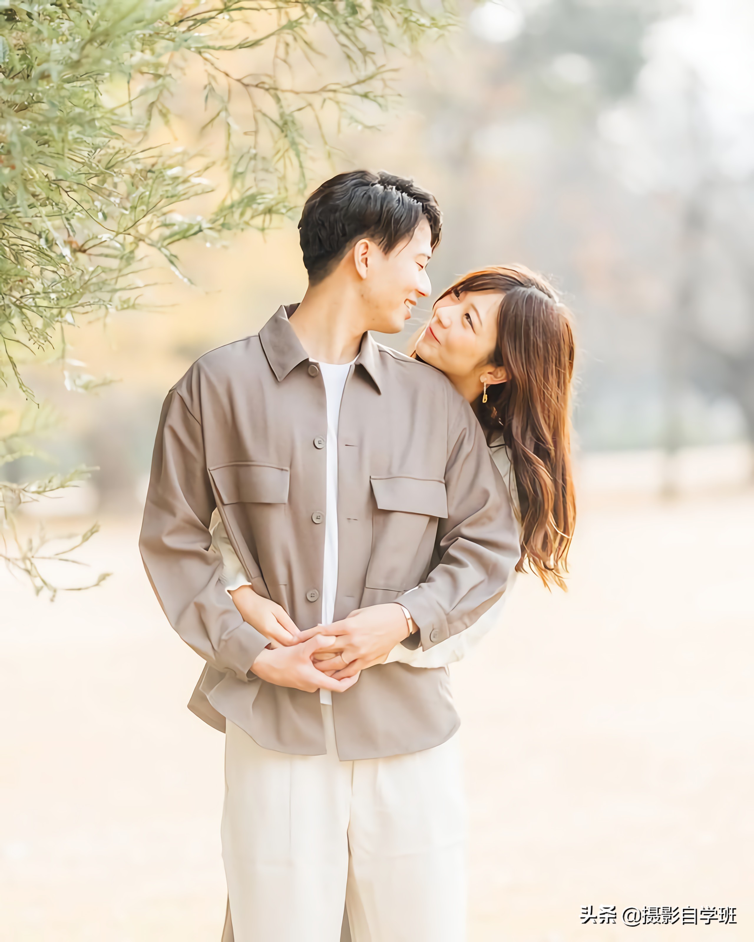 夫妻拍照姿势怎么拍好看,情侣拍照姿势大全教你拍出好照片
