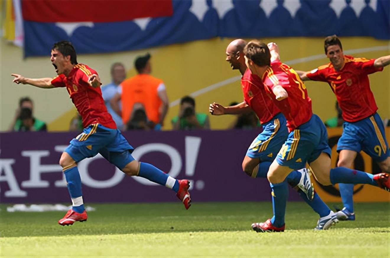 26岁还是巴西无名小卒，30岁却成西班牙主力，悍将被转会顾问拯救