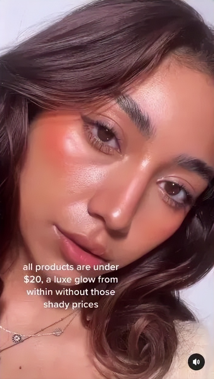 曾濒临关店，平价彩妆如何用1年翻身成为Z世代最爱？