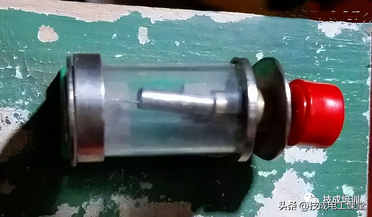 70年代红波六管便携收音机拆解,老矿石收音机电路图