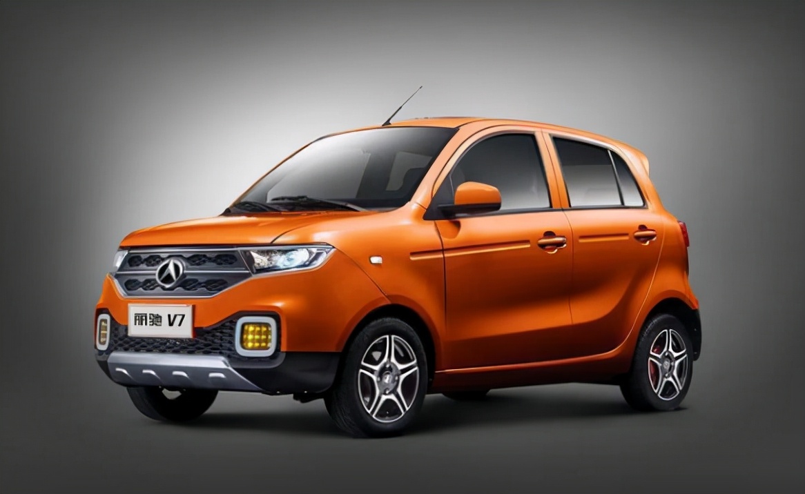 雷丁低速代步车推荐车型,老年代步车道爵好还是雷丁好