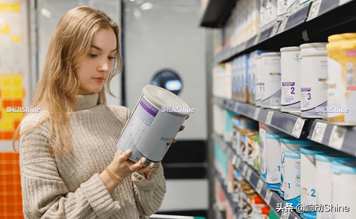 美婴儿奶粉持续短缺,目前美国婴儿配方奶粉短缺的状况