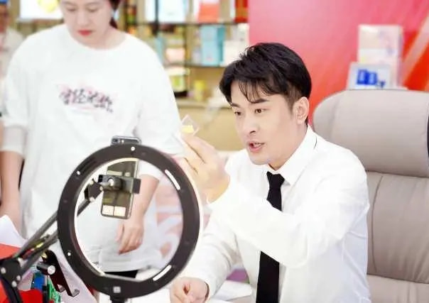 辛巴假燕窝事件处罚结果,假燕窝视频辛巴怎么处理的